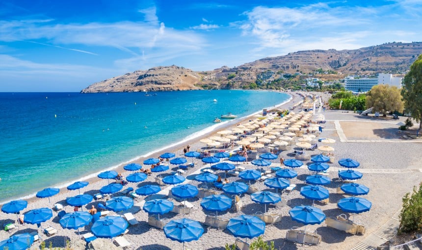 Rodos on loistava kohdevalinta koko perheen lomaan! Kuvassa saaren itärannikolla sijaitseva Vlycha Beach. Kuva: Lubos K | Dreamstime.com