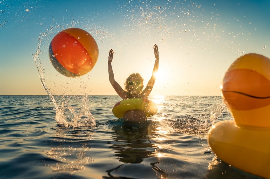 Nyt on aika varata loppukesän lomamatka! Kuva: Sunny studio | Adobe Stock