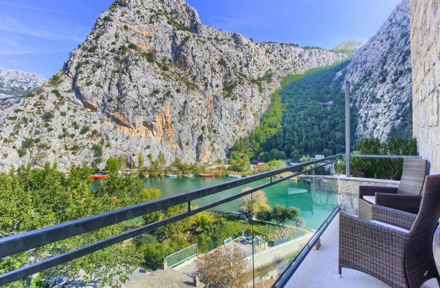 Hotellilta on uskomattomat maisemat vuoristoon. Kuva: Hotel Villa Dvor