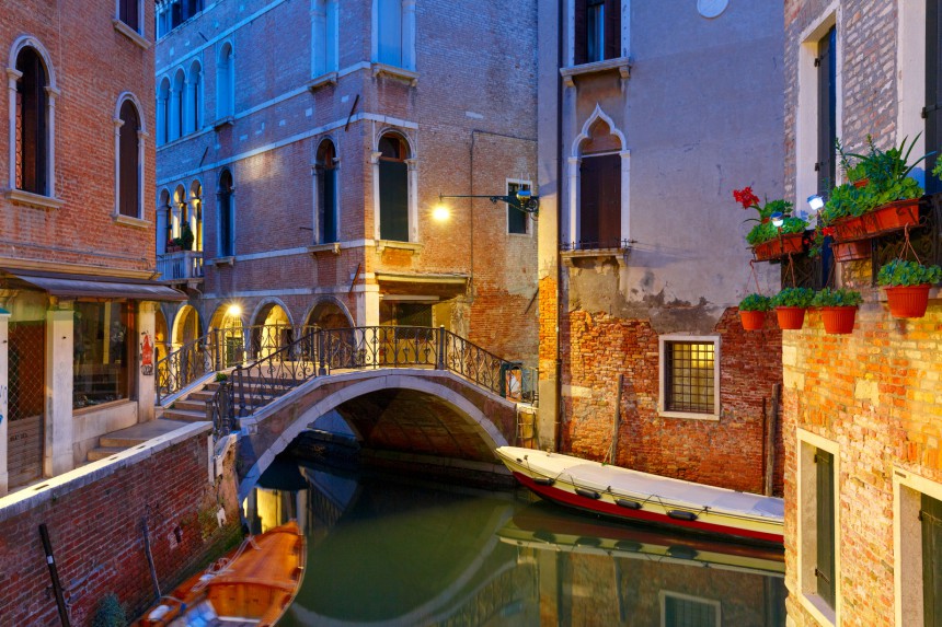 Romanttinen Venetsia on yksi suosituimmista häämatkakohteista. Kuva: Dreamstime