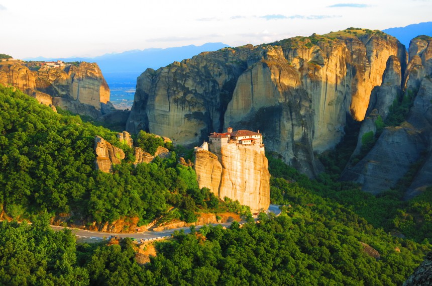 Meteora on upea luonto- ja luostarialue Kreikassa.