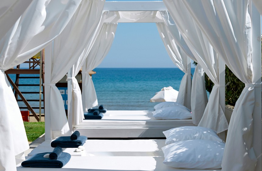 TUI Sensimar Kalliston Resort & Spa by Atlantica on yksi Kreetan parhaista pariskunnille suunnatuista hotelleista.