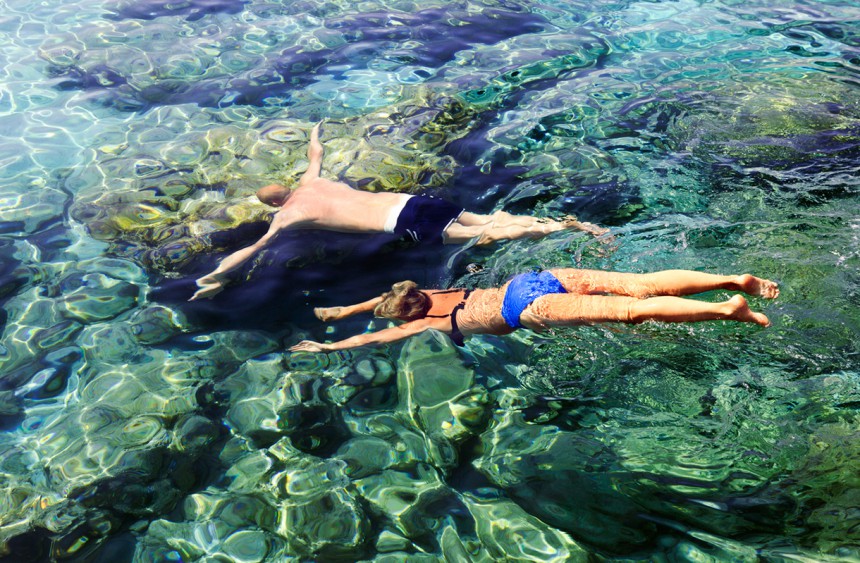 Kyproksen kirkkaissa vesissä tarkenee sukellella.