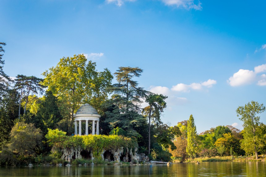 Bois de Vincennesin puistossa on avattu alue, jossa voi ulkoilla ilman vaatteita.