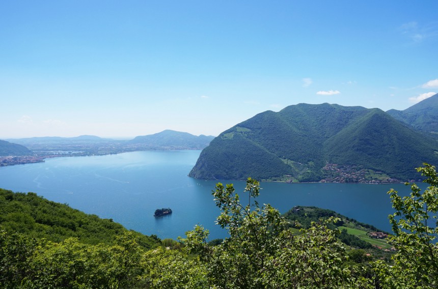 Monte Isola on autoton saari. Kuva: Sergiomonti | Dreamstime.com