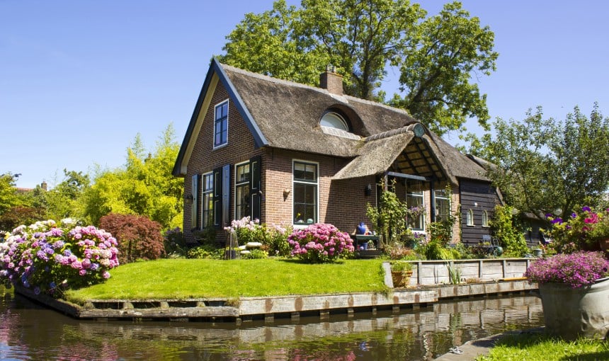 Hollannen Giethoorn hurmaa vierailijat ainutlaatuisuudellaan.