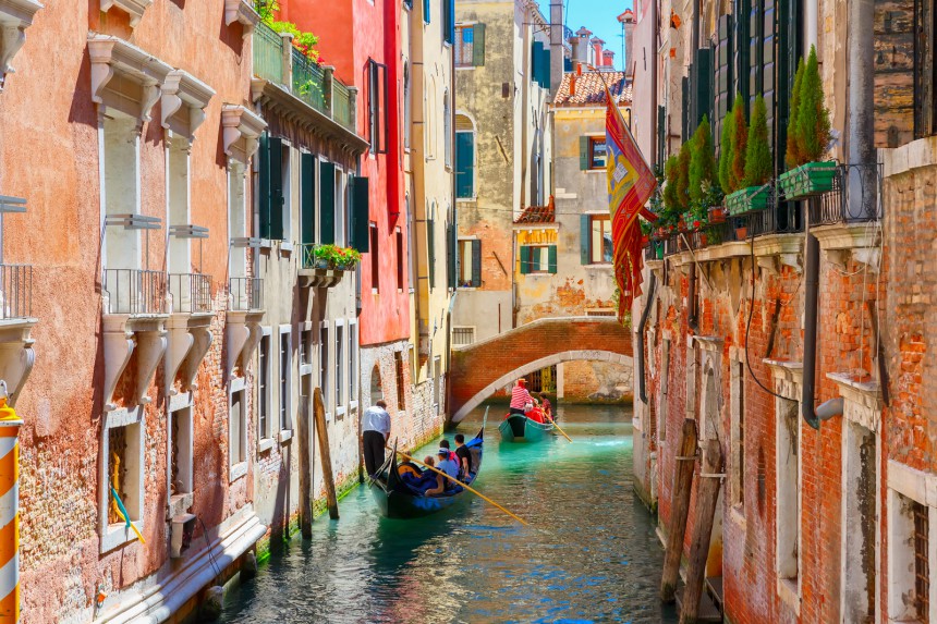 Värikäs Venetsia kutsuu matkailijoita jälleen ensi vuonna