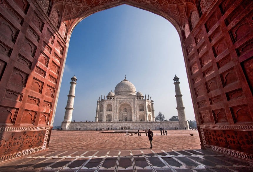 Intia suunnittelee rajoittavansa suosituimman nähtävyytensä, Taj Mahalin, turistimäärää