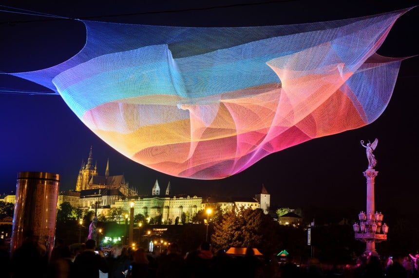 Prahan Signal Festivalilla nähdään upeita valotaideteoksia. Kuva: © Stanislav Duben | Dreamstime.com