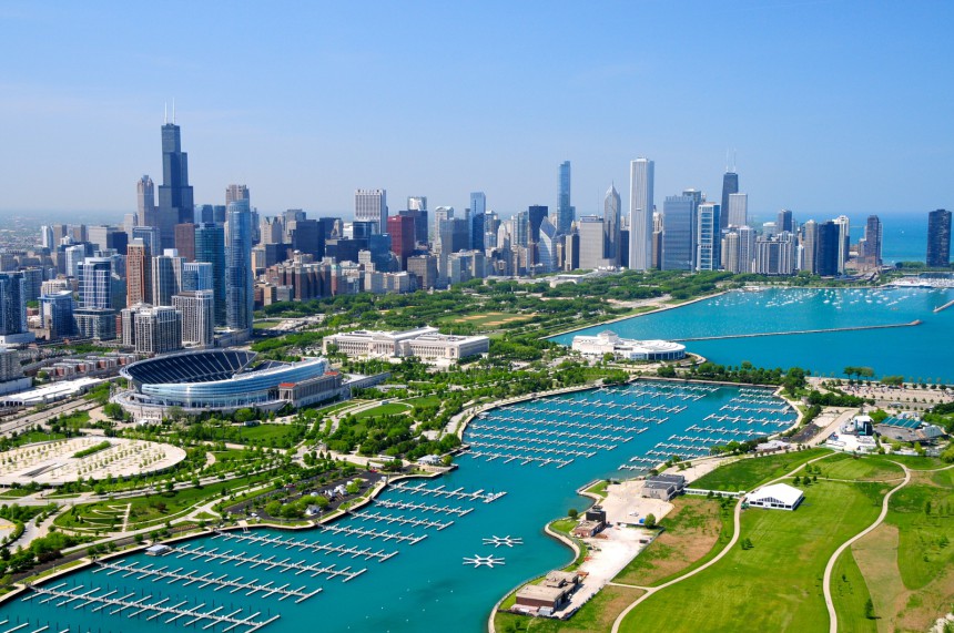 Matkailusivusto Conde Nast Travelerin lukijat valitsivat Chicagon Yhdysvaltojen parhaaksi suurkaupungiksi.