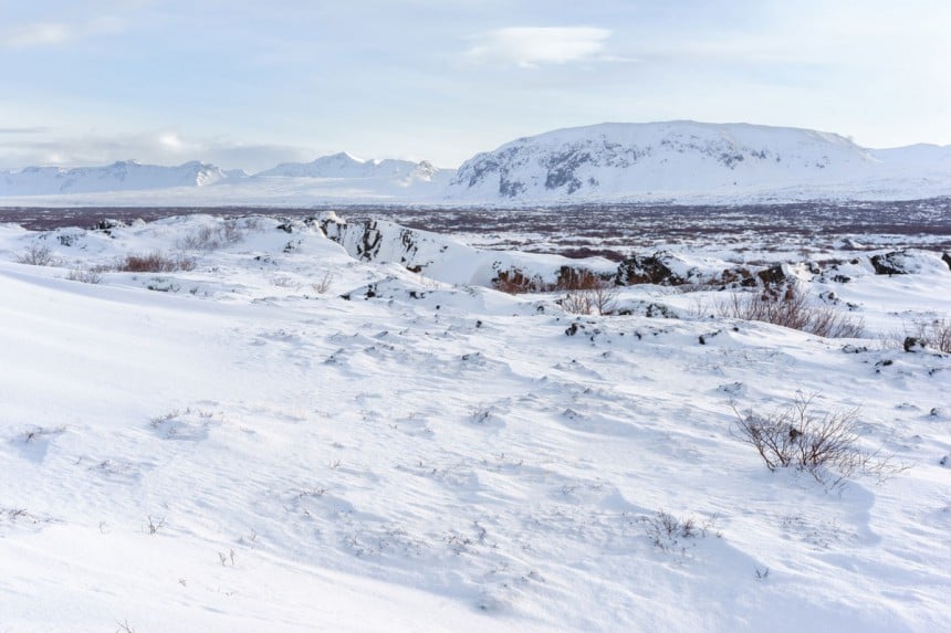 Mannerlaattojen erkanemispaikassa tuntee itsensä pieneksi – Islannin Thingvellirin maisemat salpaavat hengen