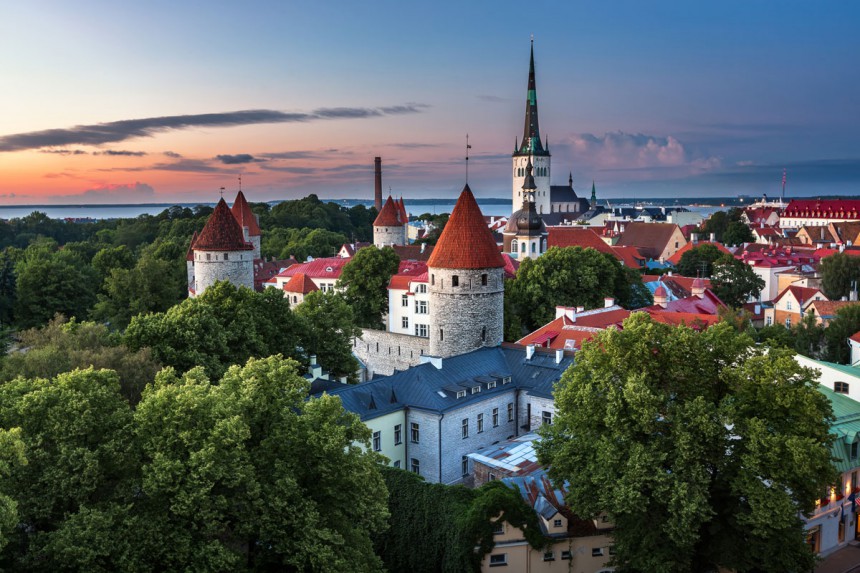 Tallinnan Vanhakaupunki on hyvin säilynyt keskiaikainen kauppakaupunki.