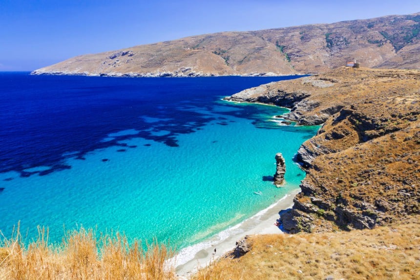 Kreikkaan vaeltamaan? Andros-saaren palkitut vaellusreitit odottavat aktiivista matkailijaa