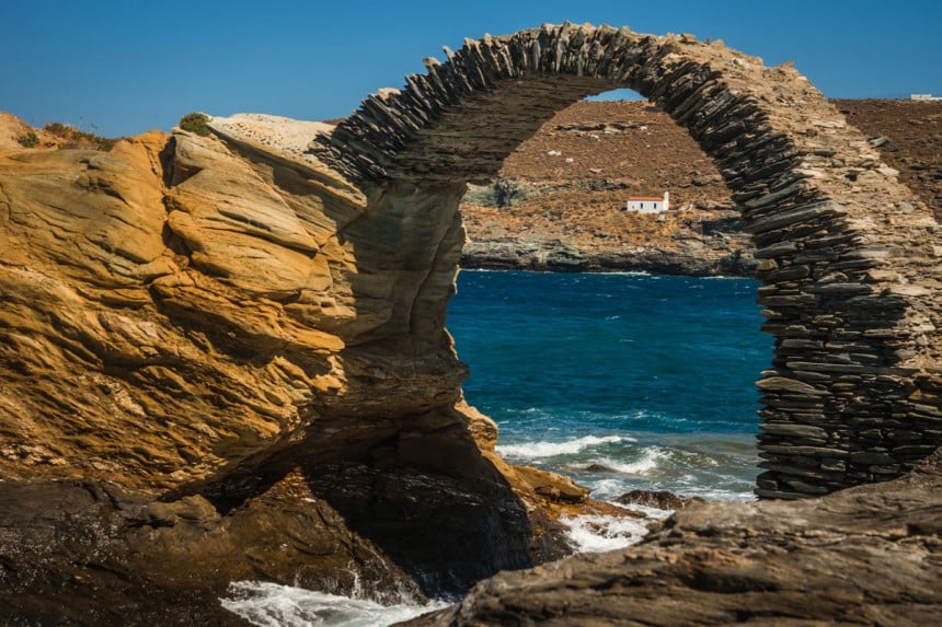 Kreikkaan vaeltamaan? Andros-saaren palkitut vaellusreitit odottavat aktiivista matkailijaa