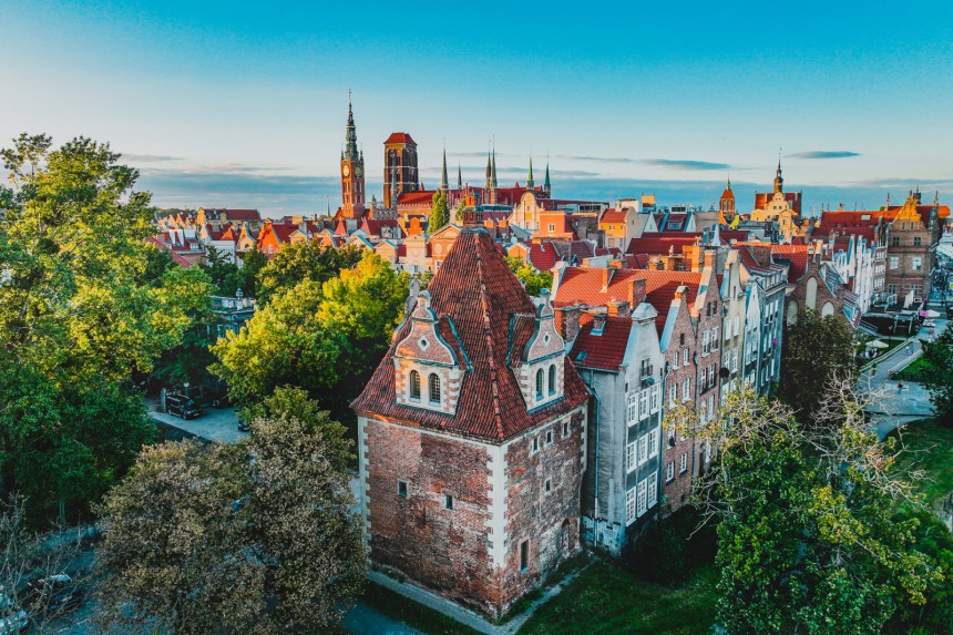 Sympaattisen rosoinen Gdansk on oikein mukava kesäkohde. Kuva: Kamil | Adobe Stock