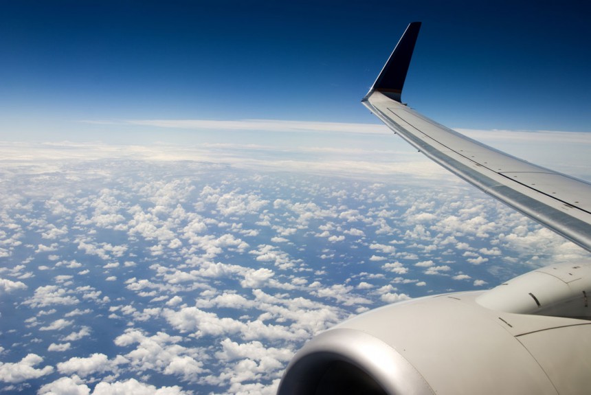 Mikä aiheuttaa turbulenssin ja mitä lentäjät voivat tehdä välttääksensä sitä?