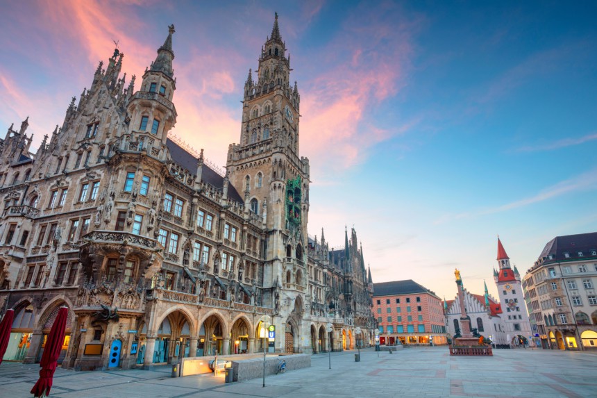 Marienplatz Münchenin keskustassa. Kuva: rudi1976 | Adobe Stock