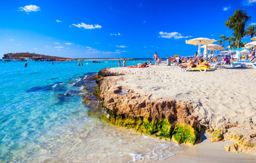 Ayia Napan Nissi Beach Kyproksella. Kuva: © Dmitry Panchenko | Dreamstime.com