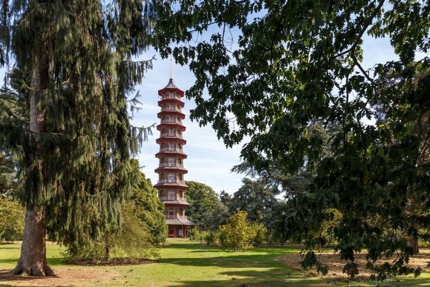 Kew Gardensin maamerkki on suuri pagoda. Kuva: © Alexey Fedorenko | Dreamstime.com