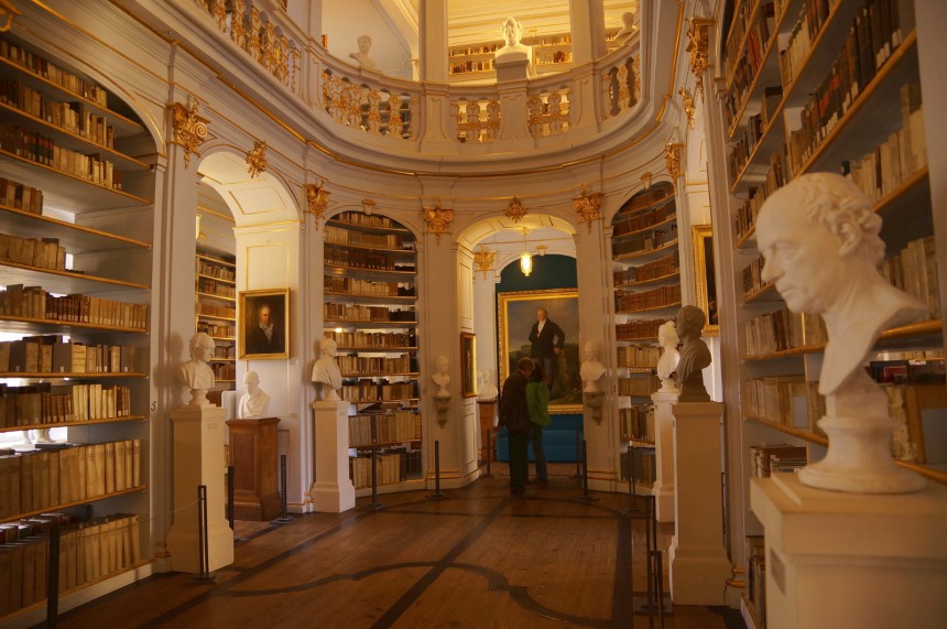 Weimarissa sijaitsevaa Anna Amalian kirjastoa on kehuttu yhdeksi maailman kauneimmista. Kuva: © Adanne | Dreamstime.com