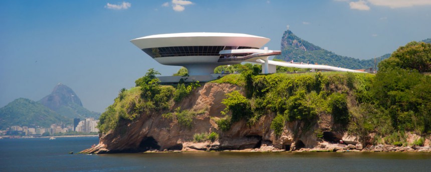 Rio de Janeiro on tunnettu monipuolisesta arkkitehtuuristaan - kuvassa futuristinen nykytaiteen museo