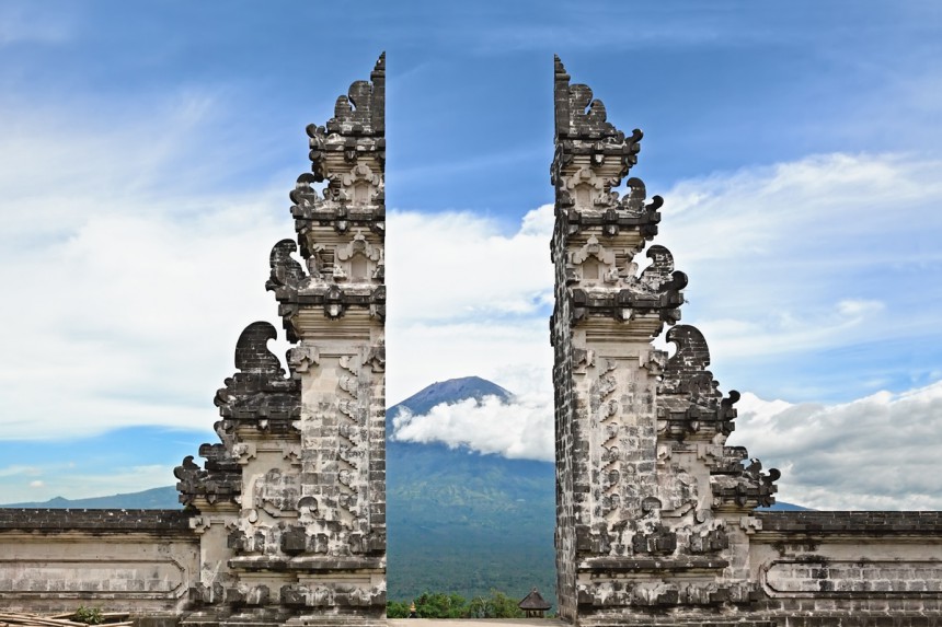 Lempuyangin temppeli sijaitsee Balilla Indonesiassa. Kuva: © Denis Moskvinov | Dreamstime.com