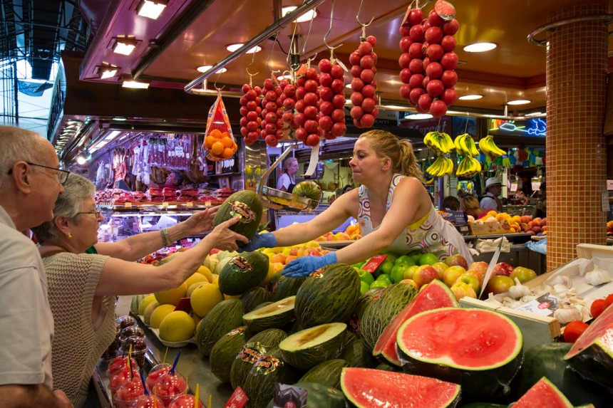 Espanjassa ruokavalioon kuuluvat tuoreet vihannekset ja hedelmät