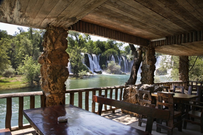 Kravicen vesiputoukset ovat mukava päiväretkikohde esimerkiksi Kroatian Splitista tai Dubrovnikista. Kuva: Andrey Shevchenko - Dreamstime.com