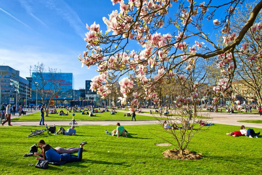 Stuttgartissa on paljon puistoja rentoon oleiluun. Kuva: © Photojogtom | Dreamstime.com