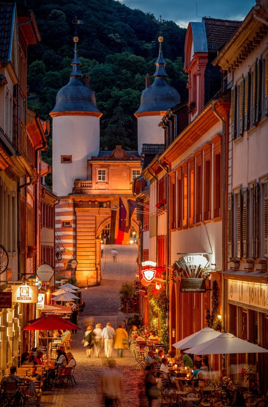 Heidelbergin hurmaava kävelykatu. Kuva: Heidelberg marketing